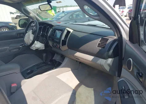 2005 Toyota Tacoma Prerunner z USA, uszkodzony, nr VIN 5TEJU62N65Z033709